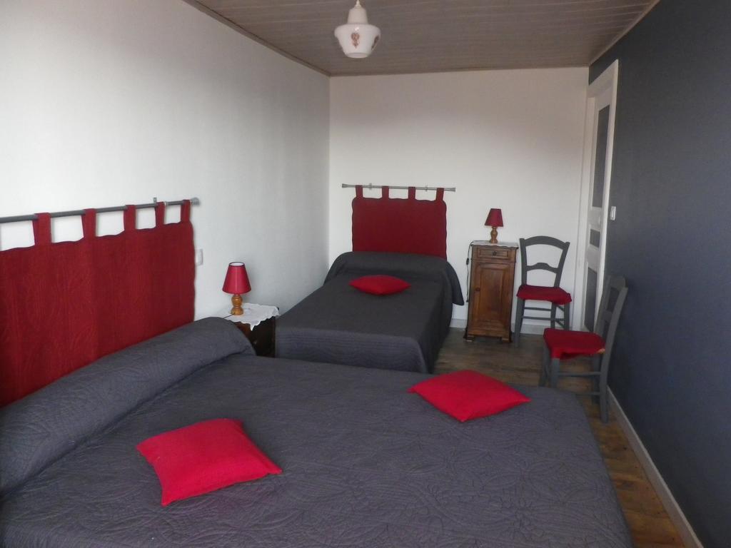 Gite De Carbonies Saint-Félix-de-Lunel Eksteriør billede